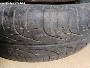1 kus pneumatika Pirelli P6000