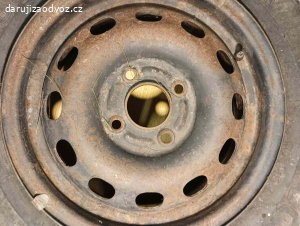 1 kus pneumatika Pirelli P6000