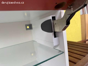 2 x IKEA skříňka s pomalým zavíráním