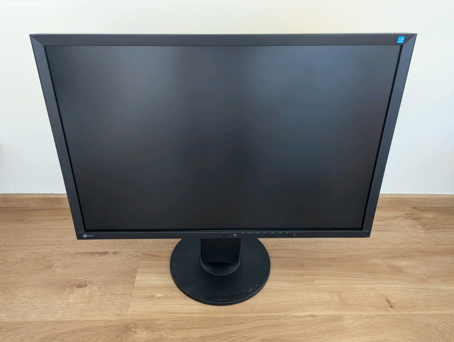 24" EIZO - funkční, škráblé