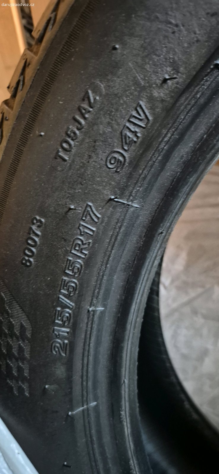 4x letní pneu Bridgestone. Bridgestone Turanza 215 55 R17 94V
Všechna pneu bez defektu-lepení.
Dezén na pneu 5,27 až 5,34mm.