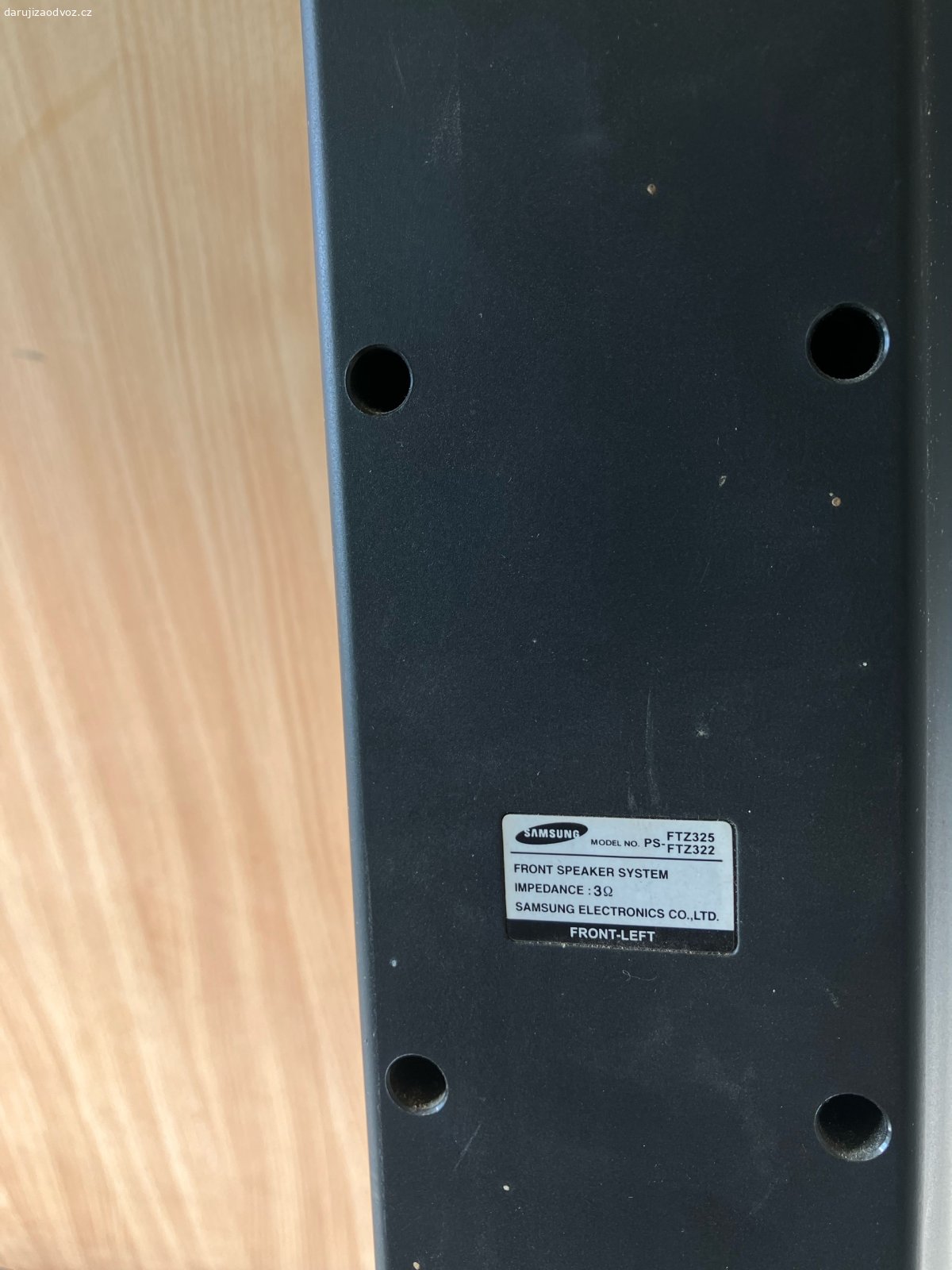 4x sloupové repro Samsung k domácímu. Platí do smazání 

Pouze reproduktory Samsung (4 ks), bez kabelů a bez hlavní jednotky – za odvoz.