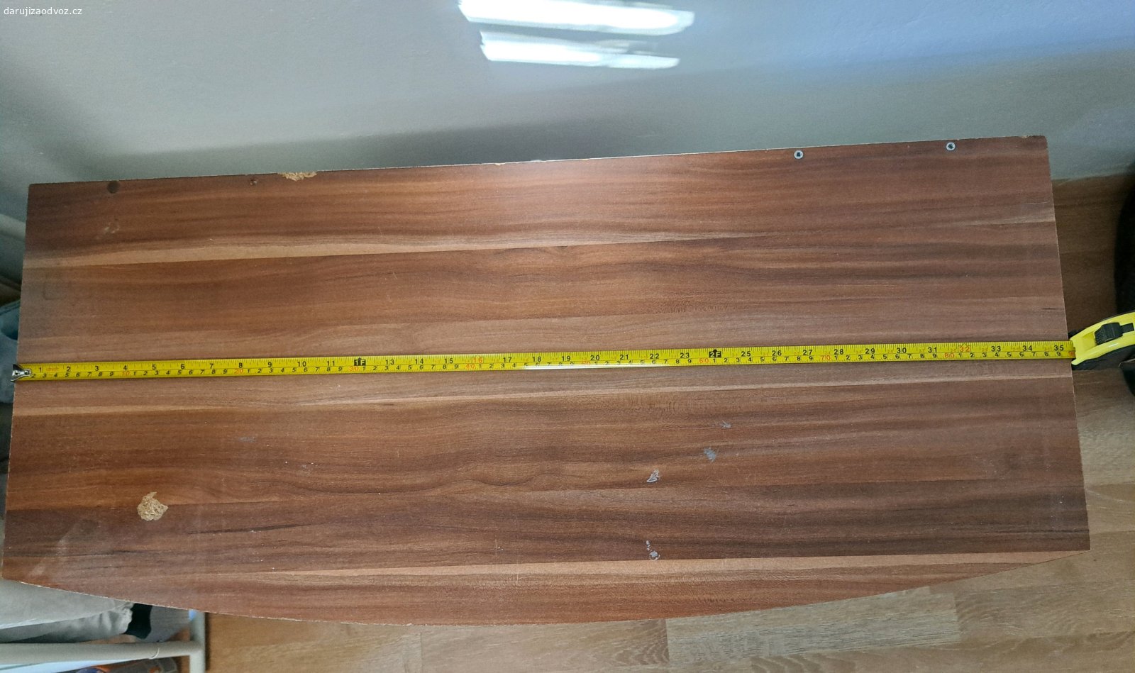 90×40 cm stolek pro TV. Ostrava Poruba. 90×40 cm stolek, asi 5-10 kg (extra lehký)

kdybych bylo nutné - dovezu za nějaké dyško.

SMS nebo volání