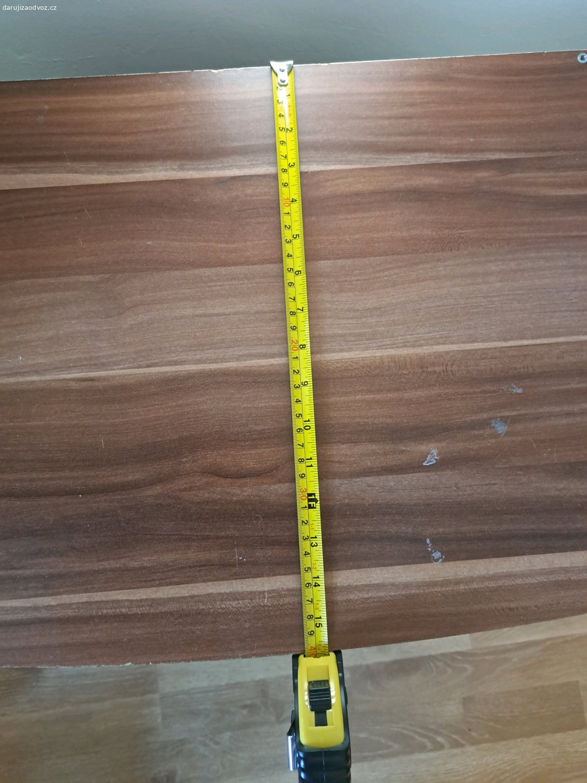 90×40 cm stolek pro TV. Ostrava Poruba. 90×40 cm stolek, asi 5-10 kg (extra lehký)

kdybych bylo nutné - dovezu za nějaké dyško.

SMS nebo volání