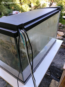 akvárko s vybavením za odvoz