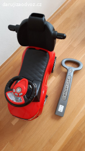 auto - nízké odrážedlo s vodicí tyčí
