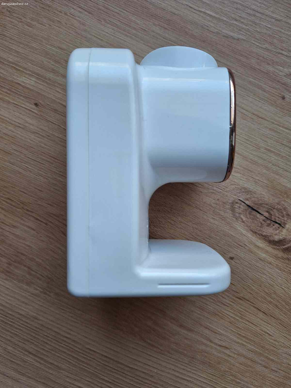 Automatický dávkovač na zubní pastu. Automatický dávkovač na zubní pastu
Čokoláda nebo ovoce potěší, není podmínkou.
