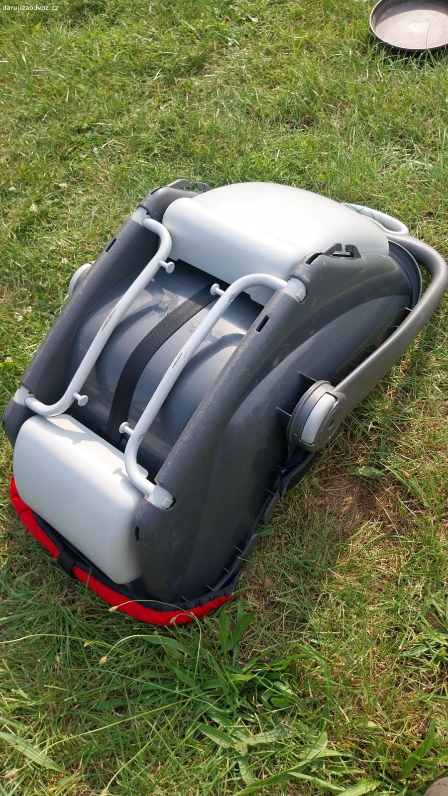 autosedačka pro nejmenší. vajíčko