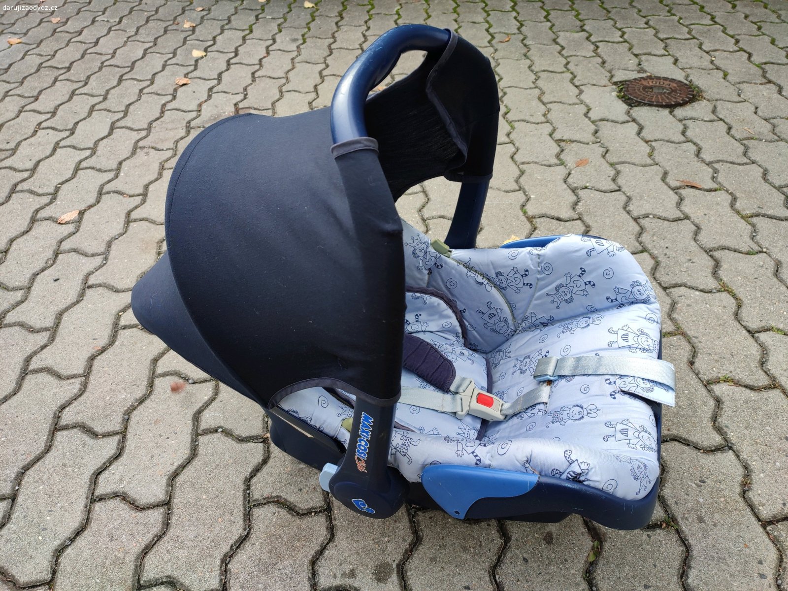 Autosedačka "vajíčko". Autosedačka s vložkou pro nejmenší a stínítkem proti slunci. Vyprátelná. Čistá.
Neposílám. Osobní odběr v Praze 21 ul. Čelkovická. Rovnou pište kdy dorazíte, SMS nebo WhatsApp či rovnou volejte. Maily skoro nečtu.
