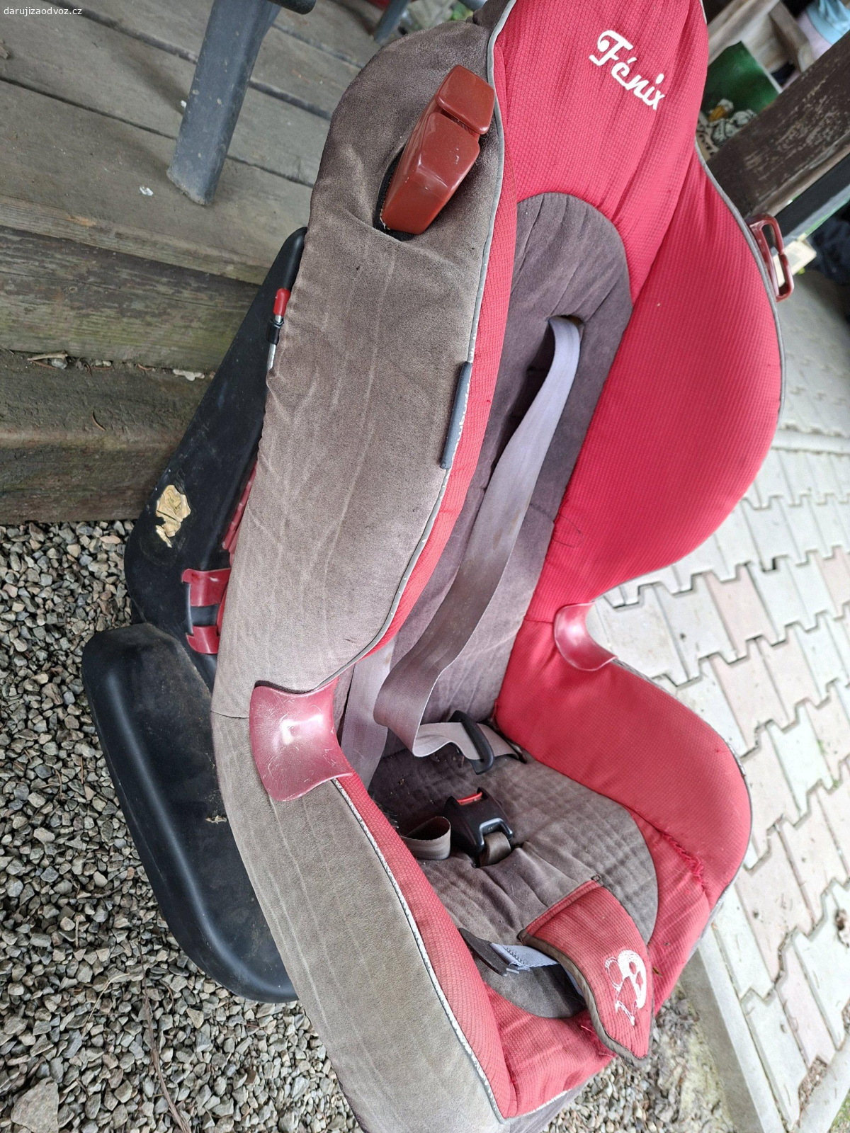 autosedačka. daruji autosedačku