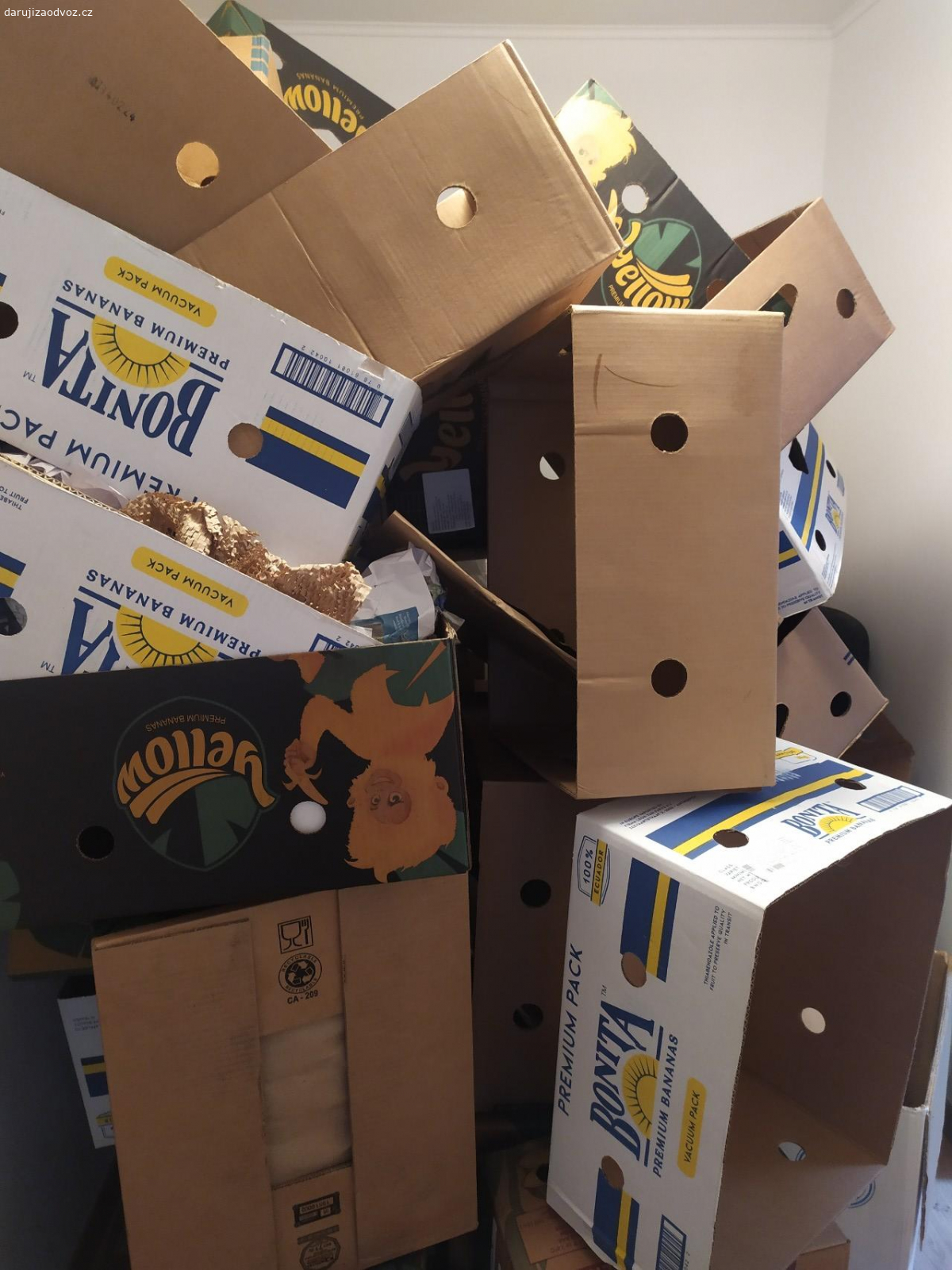 banánové krabice na stěhování. Nabízím banánové krabice po stěhování. Kdyby se někomu hodili rád daruji.