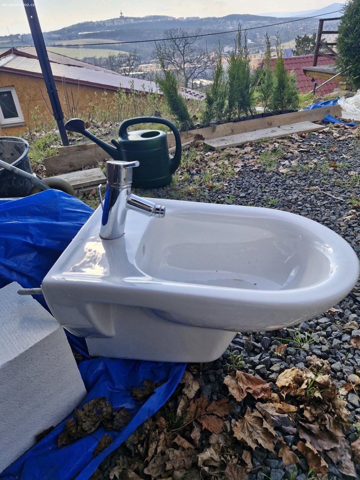 Bidet včetně baterie. Za odvoz. Volat nebo SMS.