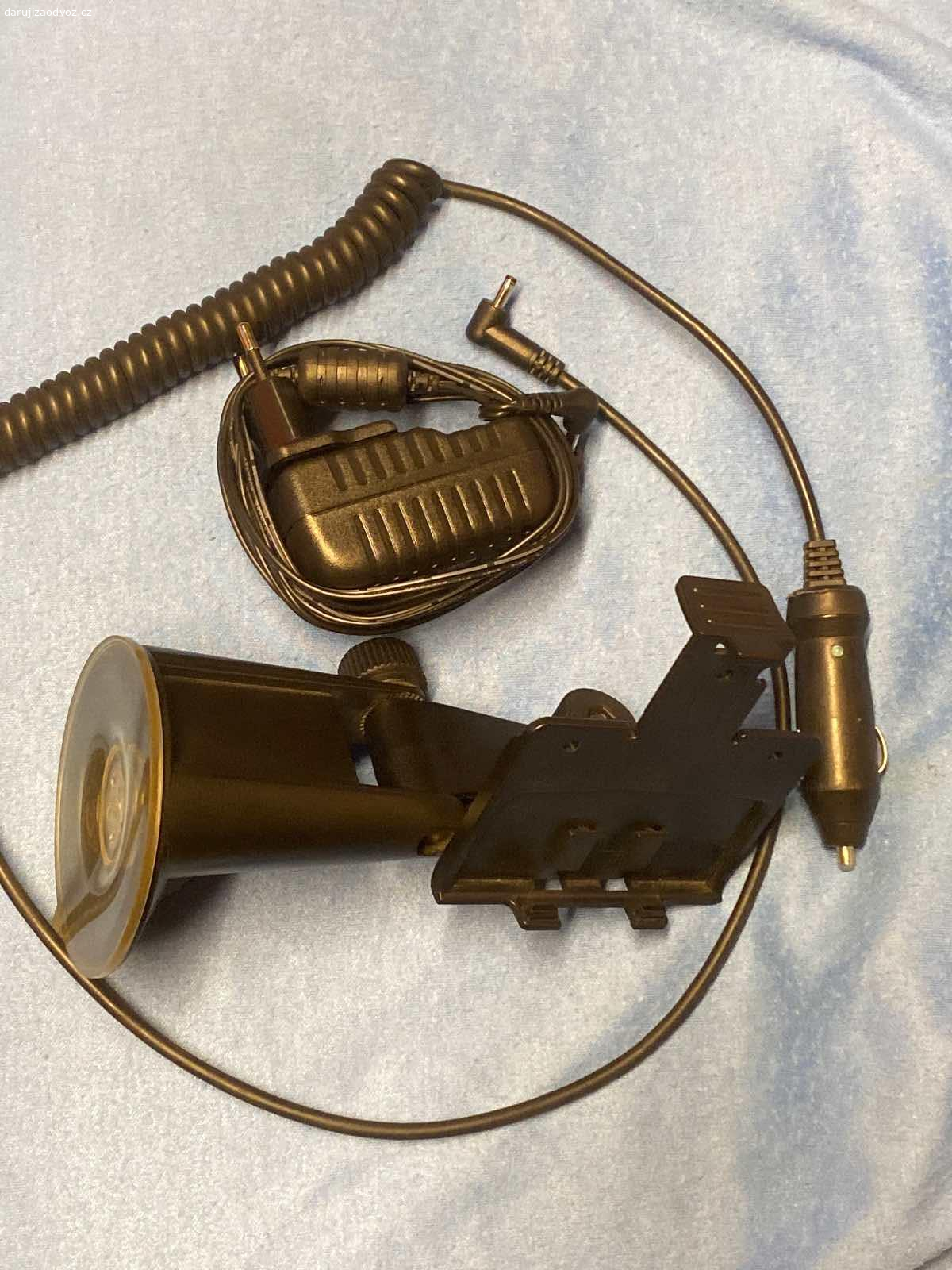 Blaupunkt Travelpilot 500. Daruji za odvoz, baterie KO, funguje i bez ní.