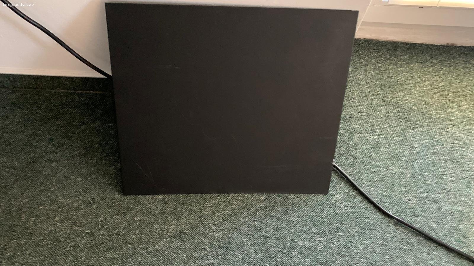 Bočnice PC. 45x39cm černá, lehce poškrábaná