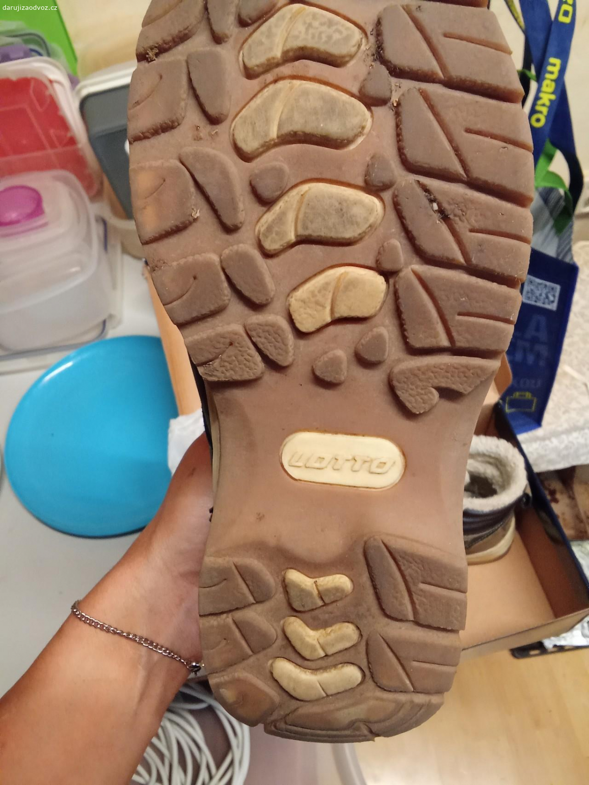 Boty - viz foto. Top stav, téměř nenošené. Předají Parkoviště Bozeny Němcové u Nuselského mostu. Případně IP Pavlova, Karlovo náměstí, Náměstí Míru, Nusle, Vinohrady
Možno ve dne i v noci
pište rovnou sms s datem a časem, přijde vám sms nebo zavolám pro potvrzeni