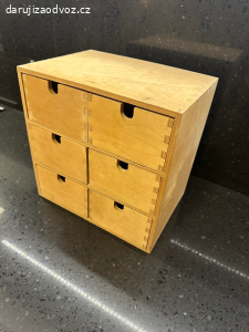 Box s šuplíčky