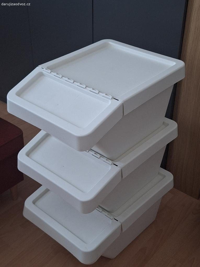 Boxy na tříděný odpad IKEA. Daruji 3 boxy na tříděný odpad, IKEA, bílé!, objem 37 l

(referenční odkaz, ale já mám bílé ?, zdá se, že ty už se ani nedají koupit: https://www.ikea.com/cz/cs/p/sortera-kos-na-trideny-odpad-s-vikem-bezova-50602094/ ).

K odběru budou připraveny nejdříve od zítra odpoledne! (musím je umýt, dnes nejsem doma, atp.), pokud spěcháte můžu předat dnes po 9 hodině večer (13.10.)

Děkuji ?