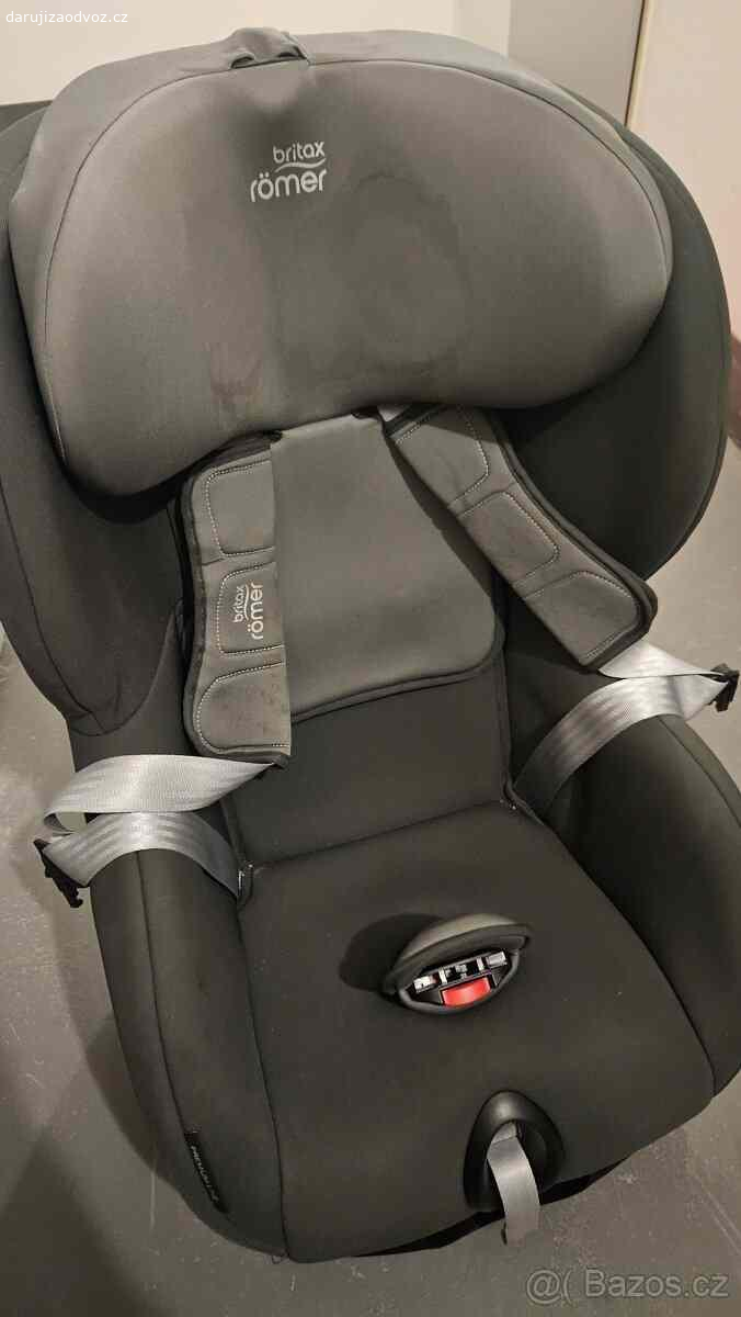 Britax Römer Trifix i-Size Storm Grey.. Britax Römer Trifix i-Size Storm Grey. 6 let stara.