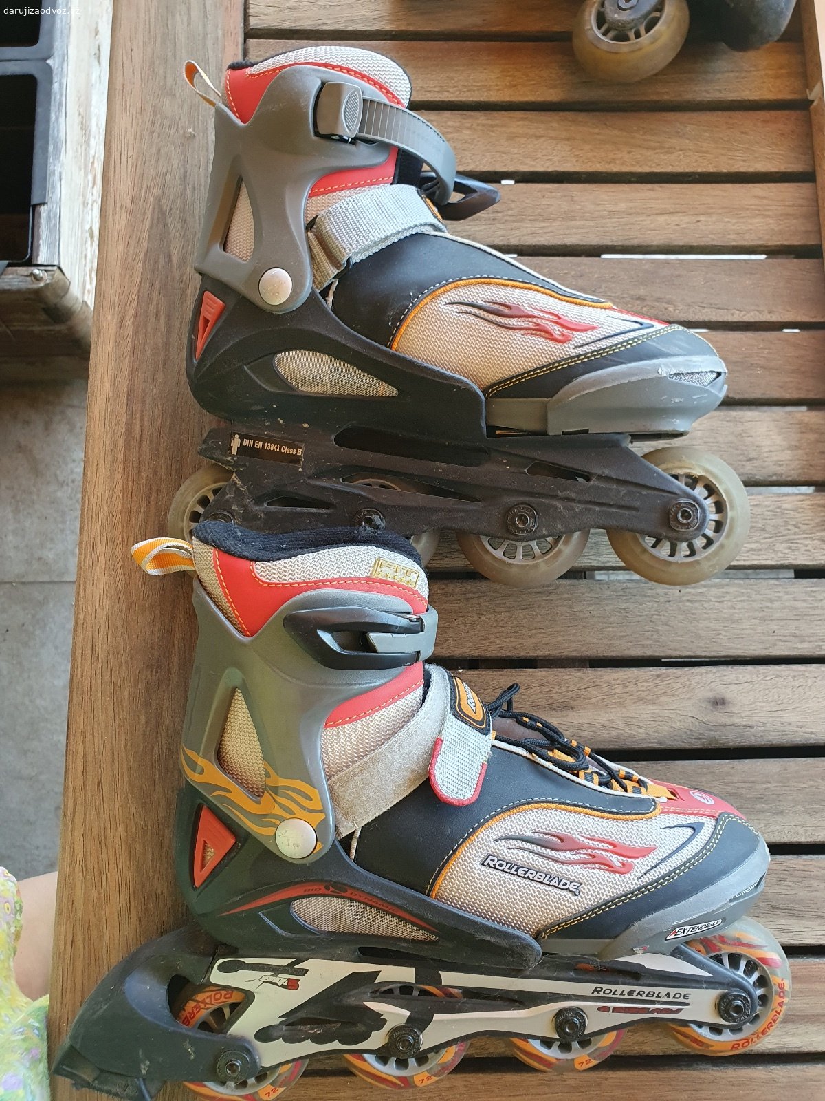 Brusle koleckove ROLLERBLADE - natahovaci. Daruji zachovale malo pouzivane unisex koleckove brusle vel. 22.5 - 25.5
Za 2ks nealko pivo Cool grep :)
Dekuji,
Martina