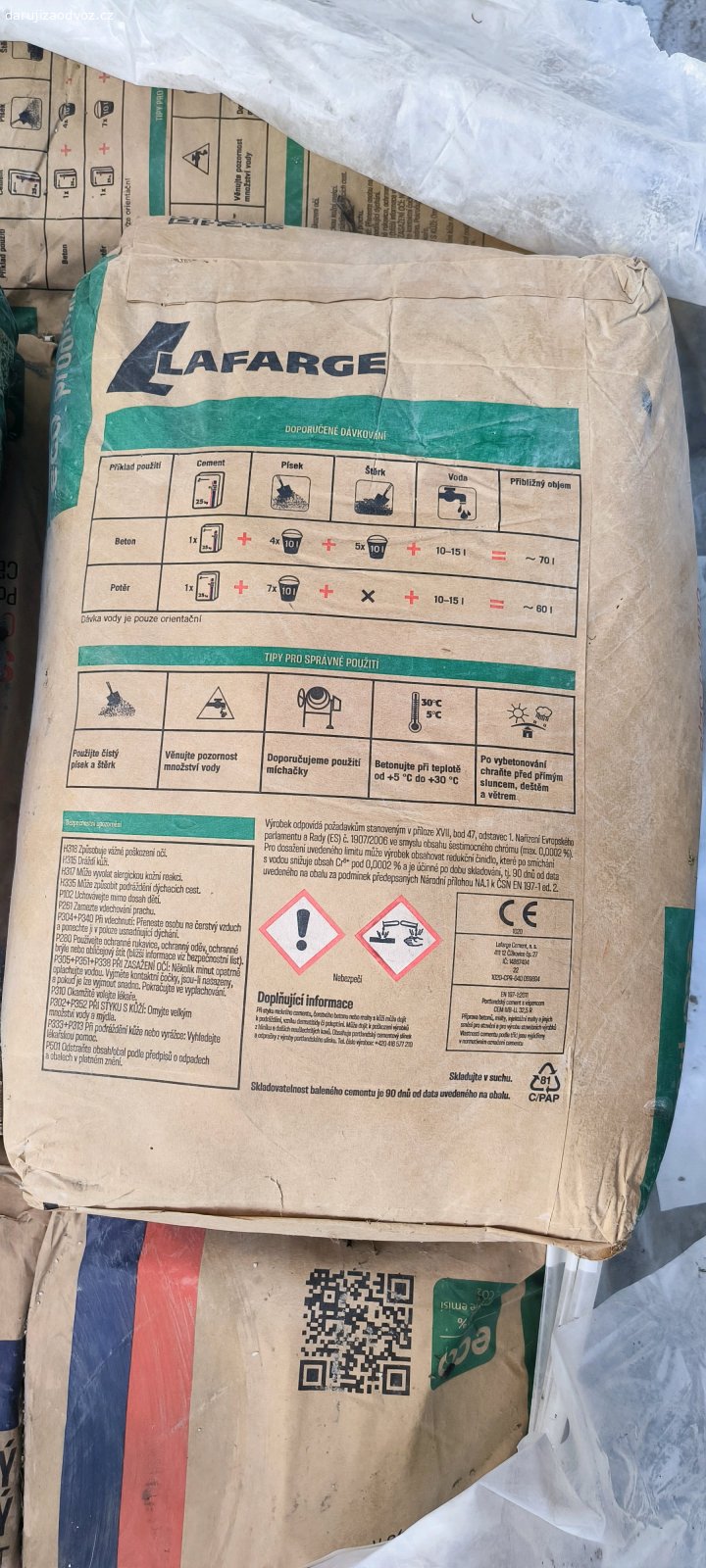 CEMENT  STANDARD PLUS 32,5.. Portlandský CEMENT  STANDARD PLUS 32,5.
10 pytlů á 25kg.
3 roky starý, není úplně ztvrdlý. Na něco by se ještě mohl hodit.