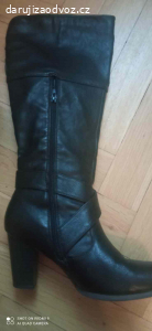 Černé koženkové kozačky vel.39