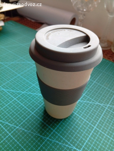 Cestovní hrnek