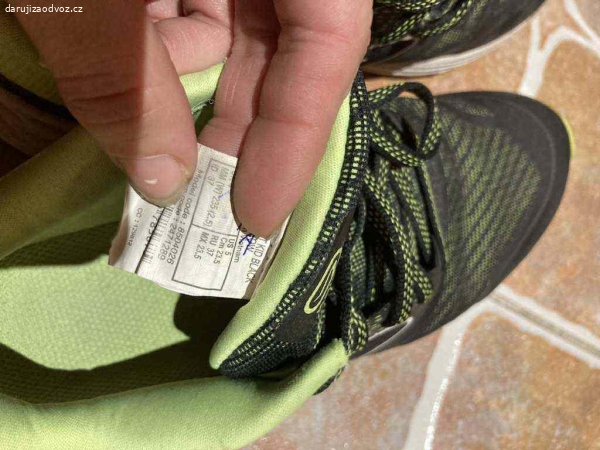 Chlapecké běžecké boty 37