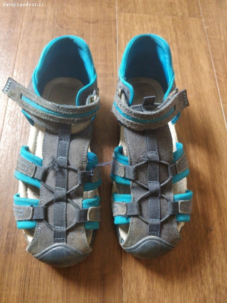 Chlapecké sandály, velikost 36. Chlapecké sandály značky Protetika Kids, velikost 36. Délka stélky cca 22,5 cm. Nošené, ale v dobrém stavu.
