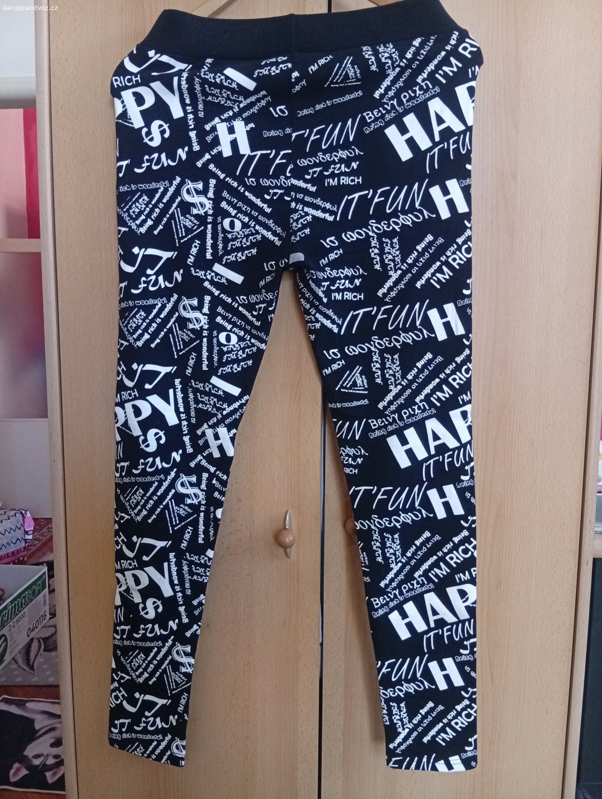 Dámské legíny teplejší vel XXL/XXXL. Nepoužívání se
•Délka 97 cm Pás 35 cm 
•Délka 95 cm Pás 36 cm