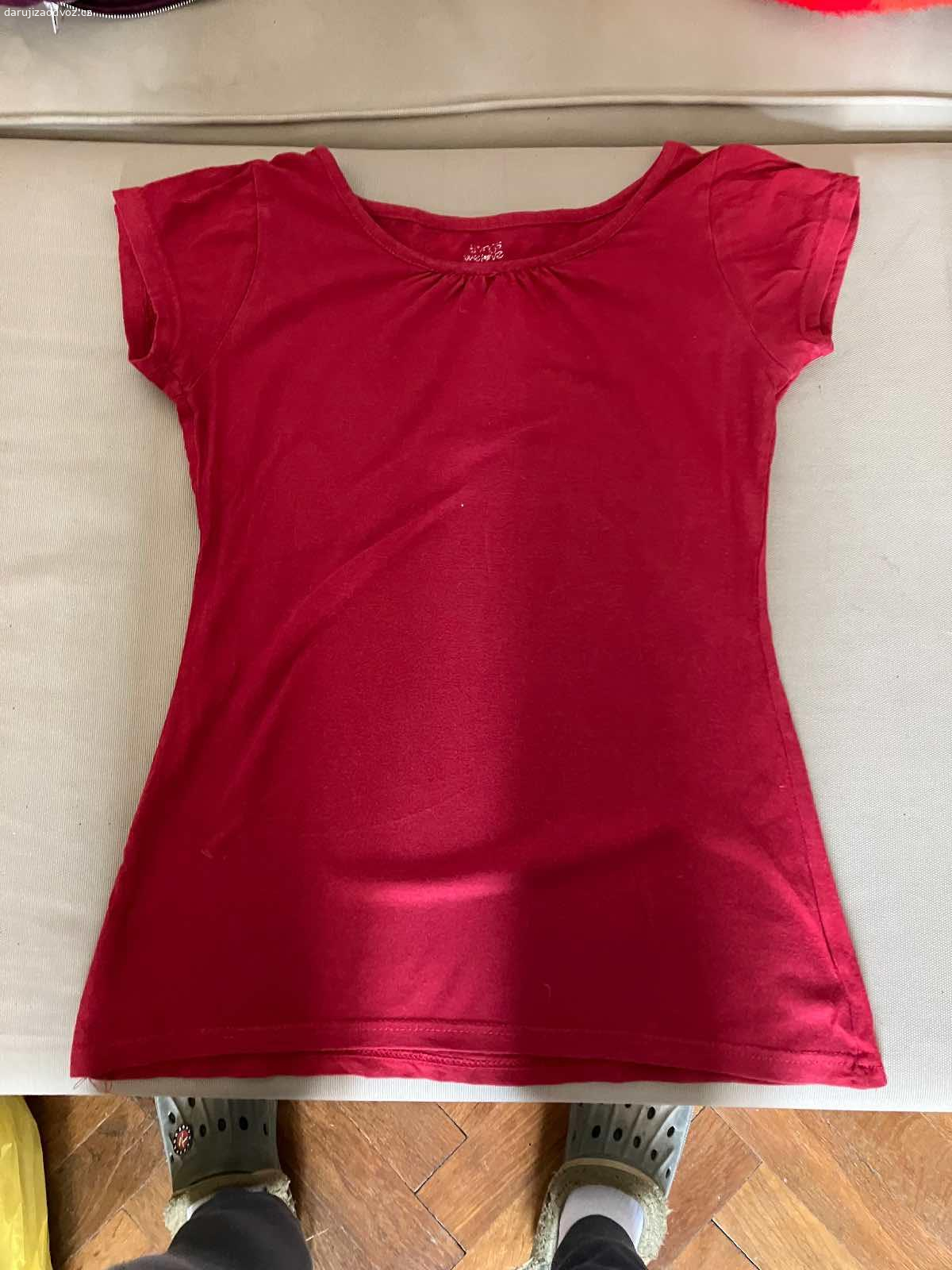 Dámské oblečení M,S. Daruji dámské oblečení ve velikosti M, pár kusů je S. Oblečení je v dobrém stavu, vhodné na donošení. Různé kousky trička, mikiny, sukně, šaty

Zdarma, ideálně jako celek