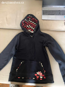 Dámské oblečení velikost M, některé S