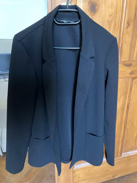 Dámské oblečení velikost M, některé S