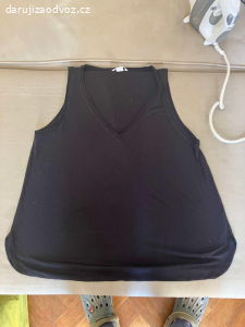 Dámské oblečení velikost M, některé S