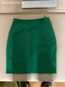 Dámské oblečení, velikost M, některé S