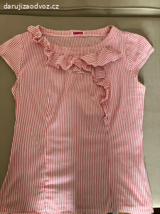 Dámské oblečení většina velikosti M, některé S