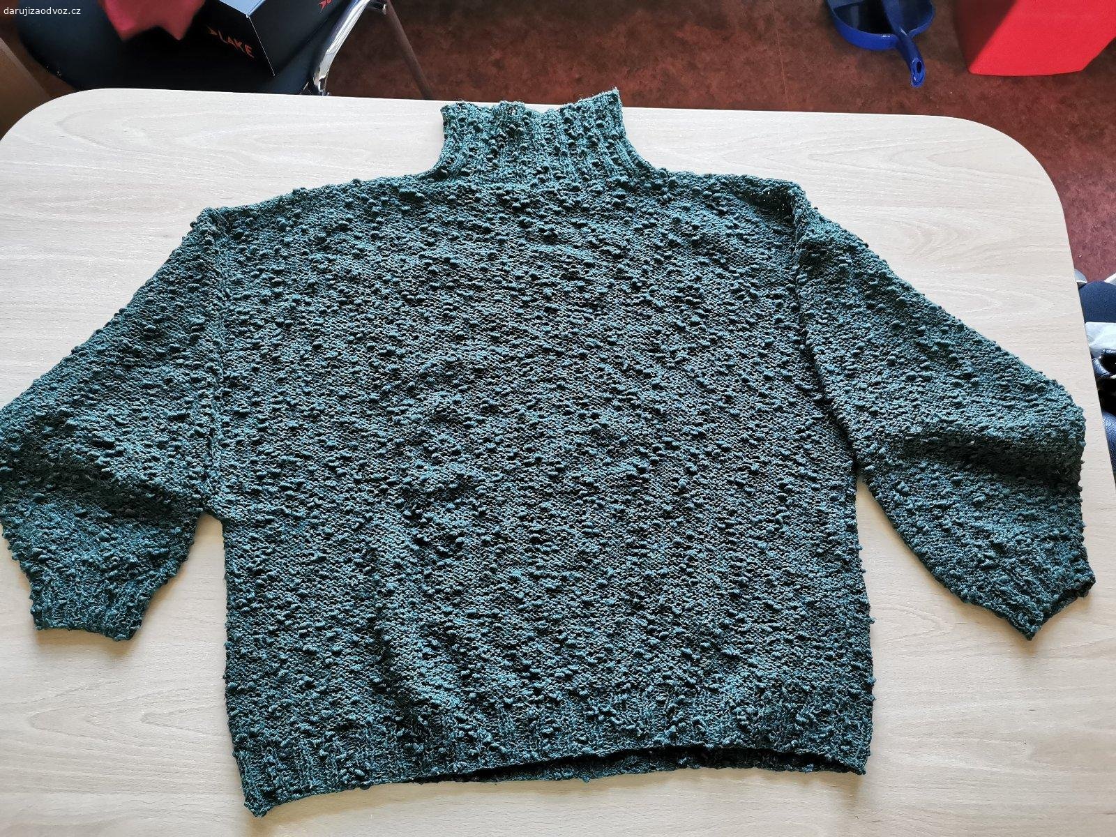 Dámské svetry XXL. Nabízím tyto svetry, pěkné, velikostně XXL možná až XXXL.  Osobně Brno