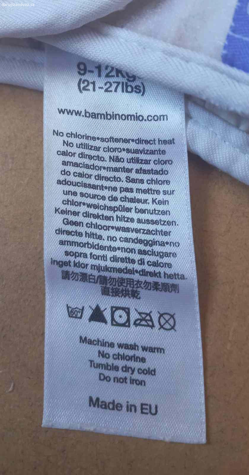Daruji 2 kusy svrchních plen vel. 9-12 kg. Daruji 2 kusy svrchních plen pro miminka o váze 9-12 kg od výrobců (vždy po jednom kuse): Bambino mio a Popolini.