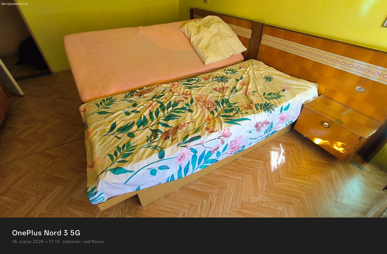 Daruji 2 válendy s úložným prostorem. 2 válendy s úložným prostorem viz foto. Na vyžádání zašlu další foto.