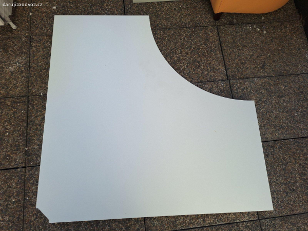 Daruji rohový stůl ikea