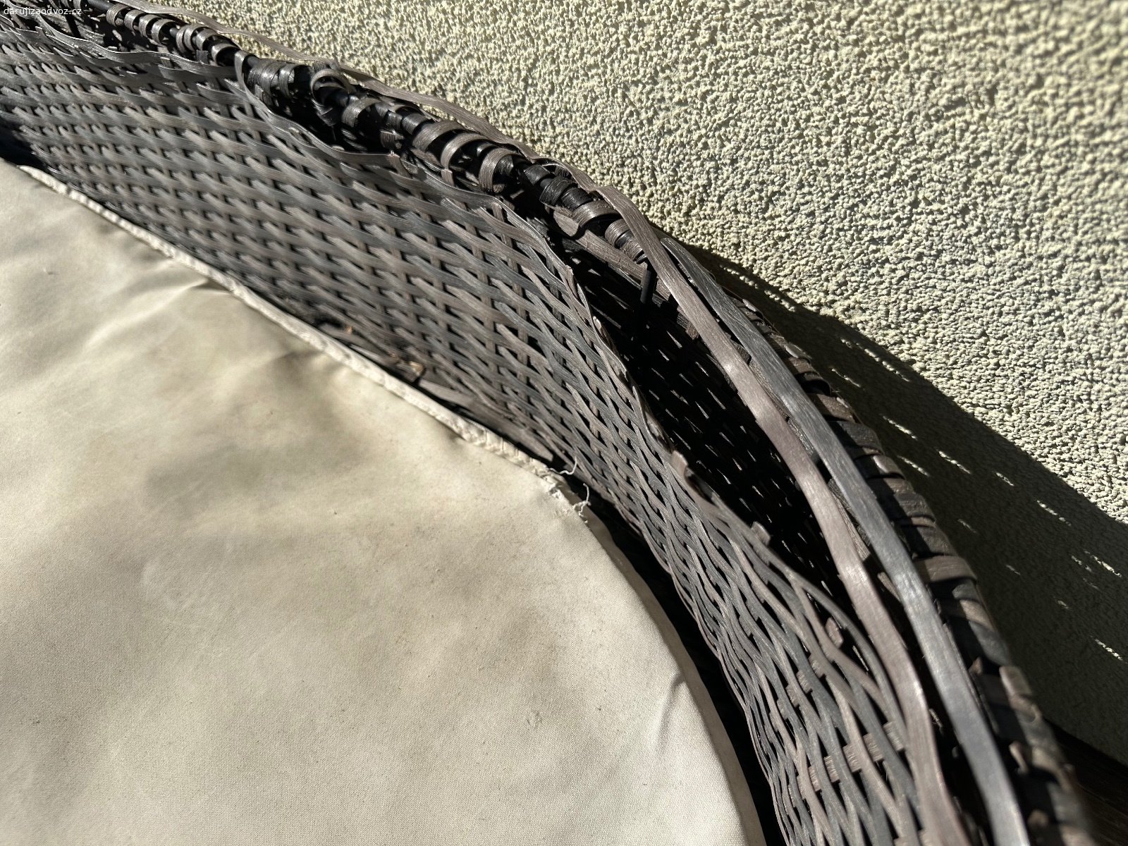 Daruji 2x pelech pro psa. Daruji za odvoz dva pelechy po labradorovi.

Hranatý: 80x120cm
Zakulacený: 70x95cm

Podmínkou je osobní převzetí v Pyšelích (Střed. kraj). V případě zájmu napište konkrétní čas, kdy byste si mohli věci vyzvednout.