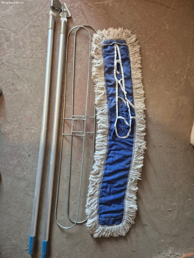 Daruji 2x široký mop, s 1 hadrem