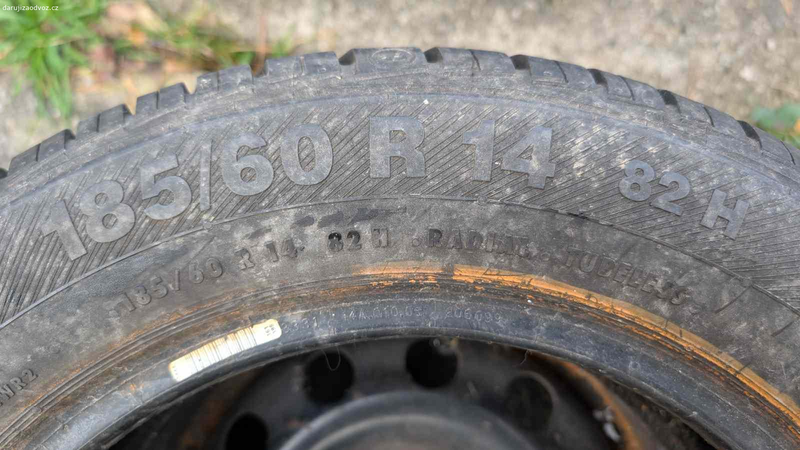 Daruji 4x pneu, 2x i s plechovým diskem. 2x Barum Brillantis 185/60/R14 a 2x Firestone 185/60/R14
2x jsou ty pneu i s plechovým diskem. Původně byly na Ford Focus mk2, 4díry, rozteč 110mm