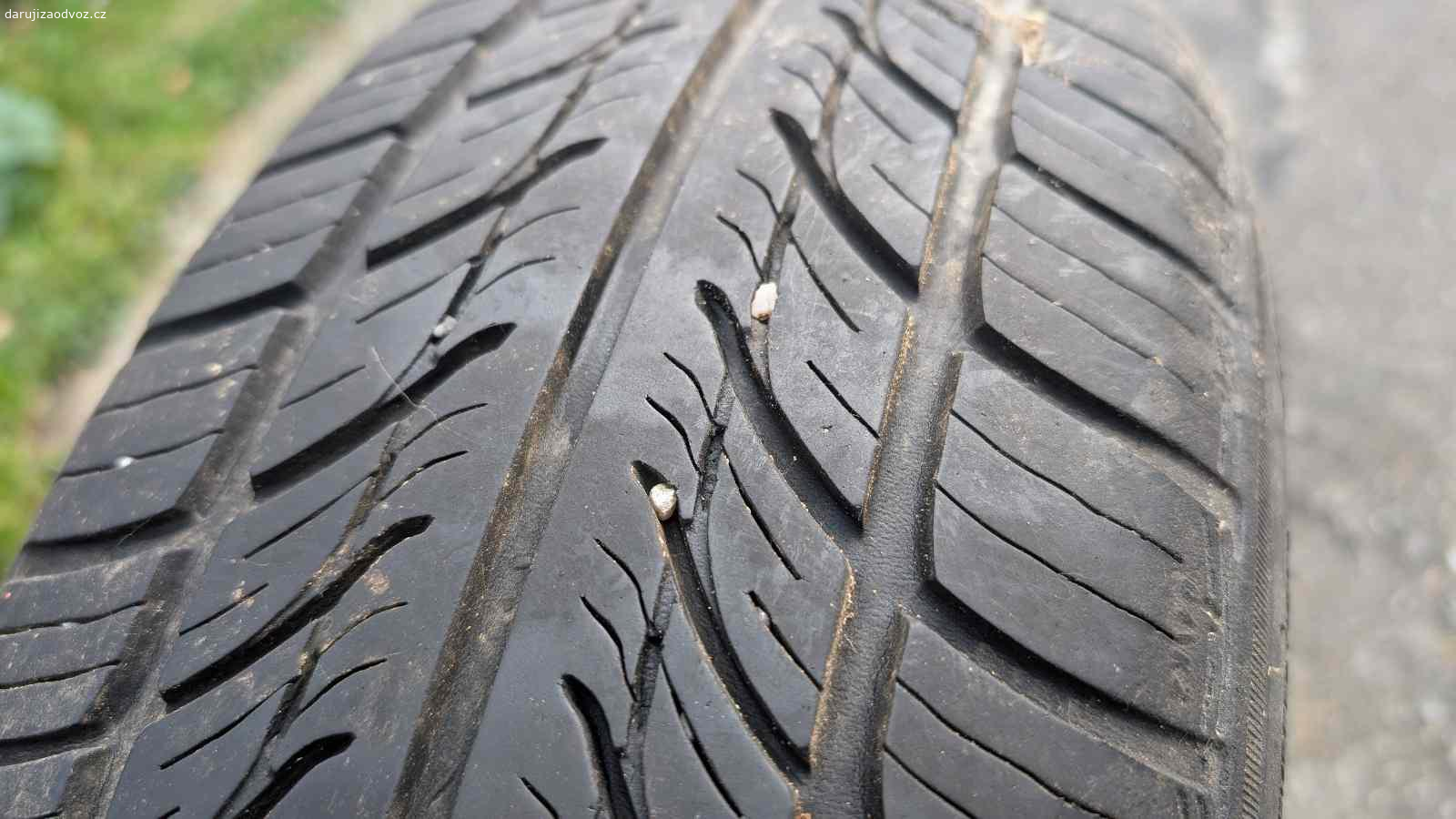 Daruji 4x pneu Kormoran 185/60/R14 dobrý vzorek. Funkční, dobrý vzorek, ihned k odběru, pouze volat! Na SMS a e-mail nereaguji.