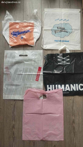 Daruji 5 menších igelitových tašek