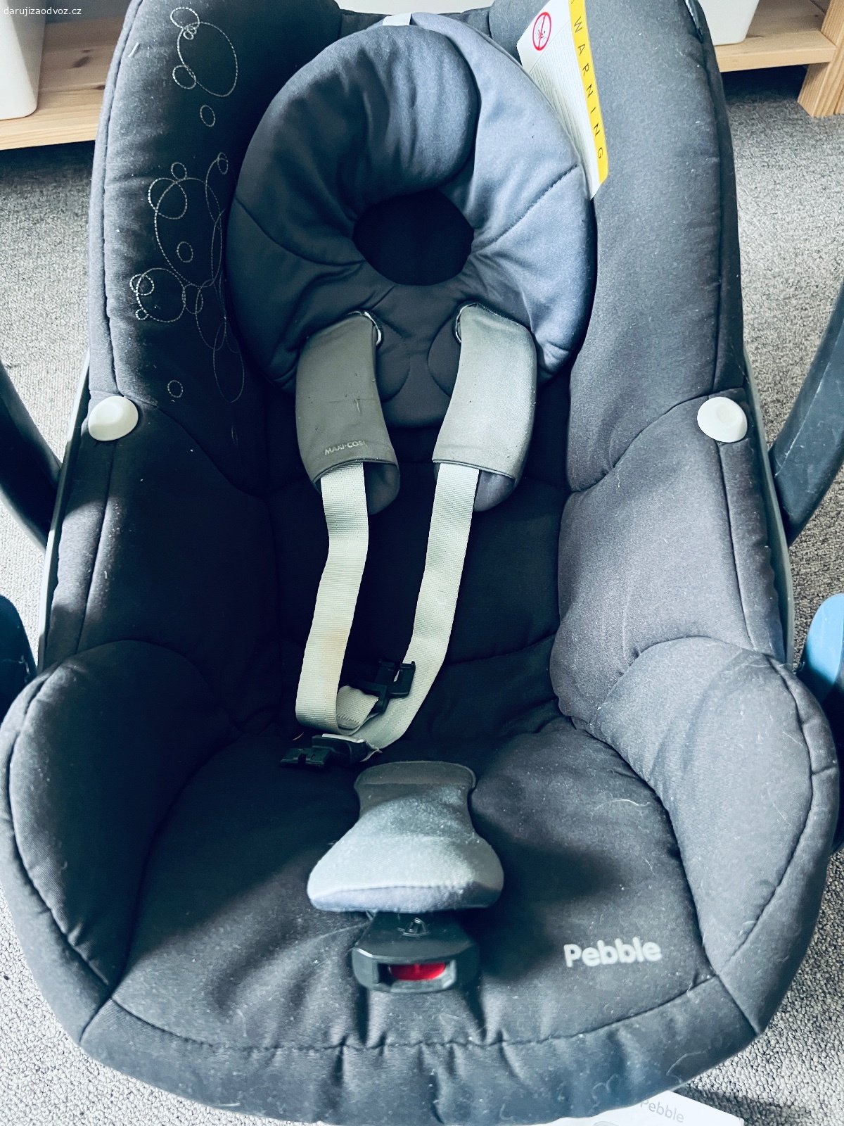 Daruji autosedačku_vajíčko. Maxi Cosi Pebble