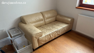 Daruji béžovou koženou sedačku