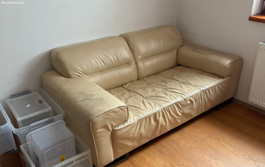 Daruji béžovou koženou sedačku