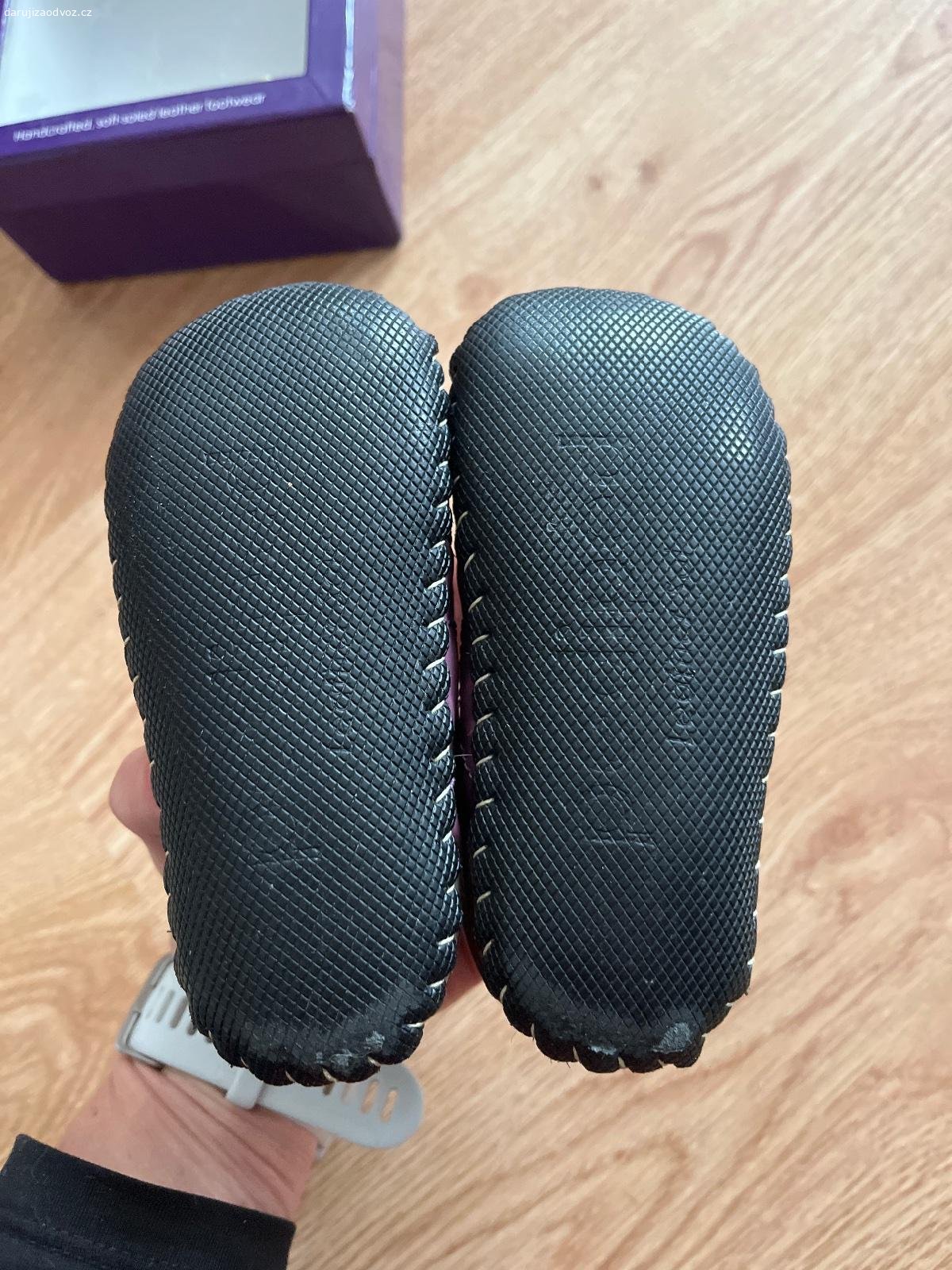Daruji bf capacky Pediped. rada daruji nejake holcicce barefoot cprvni boticky, dcera mela asi 3x, vel 18-24mes (stelka cca 12,5cm),