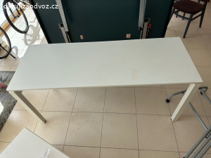 Daruji bílý stůl