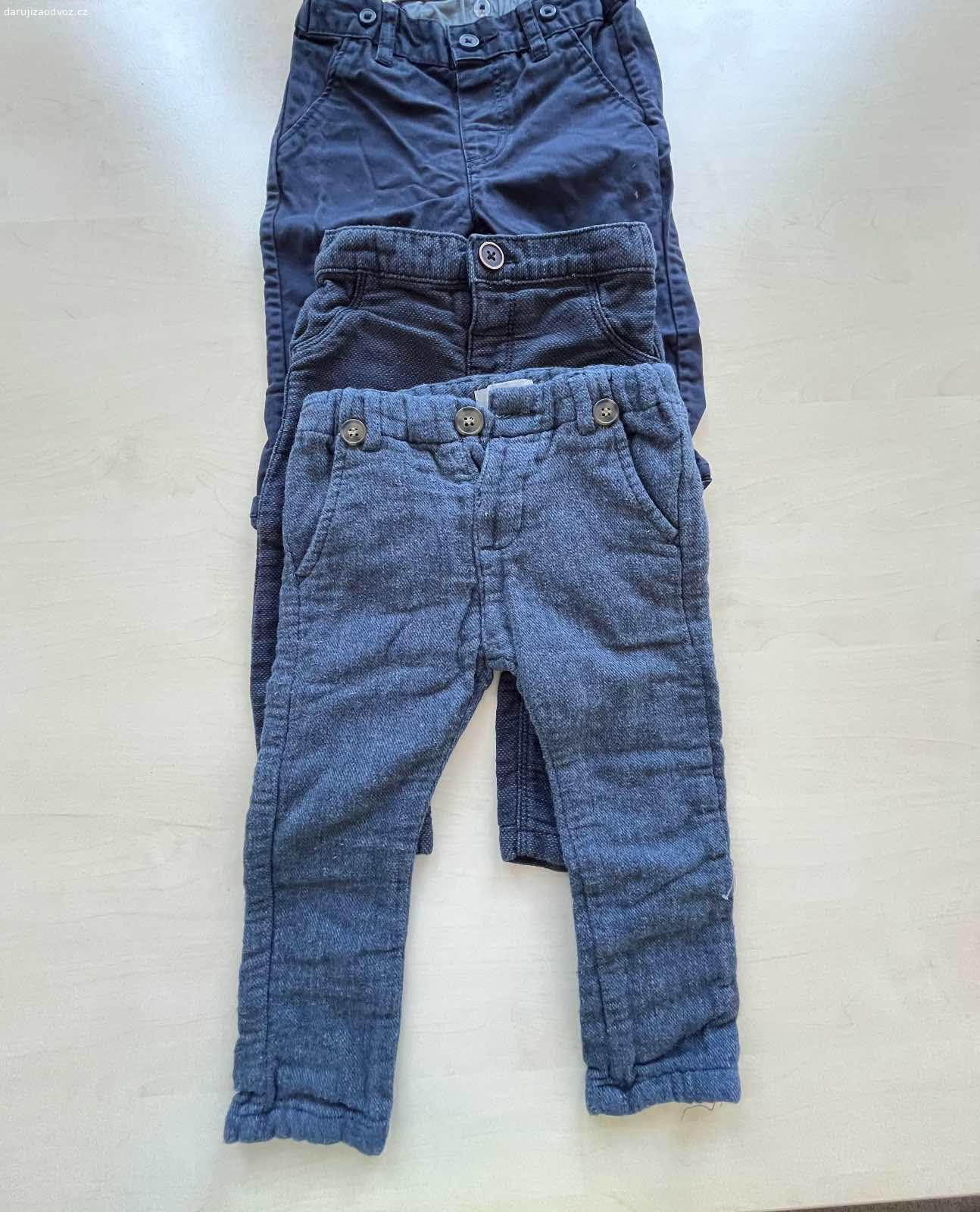 Daruji chlapecké obleceni vel.80. Mix . Mohu i zaslat. Vyzvednout mozno v case  9-16 mimo vikend.